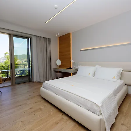 Navy 4* Vlorë