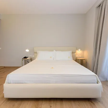 Hotel Navy
