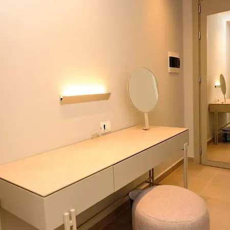 Otel Navy 4*