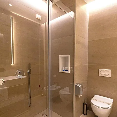Navy 4* Vlorë